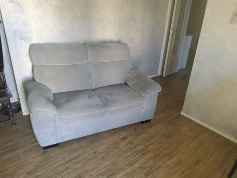 2 canap�s bonne �tat 200 La Rochelle (17)