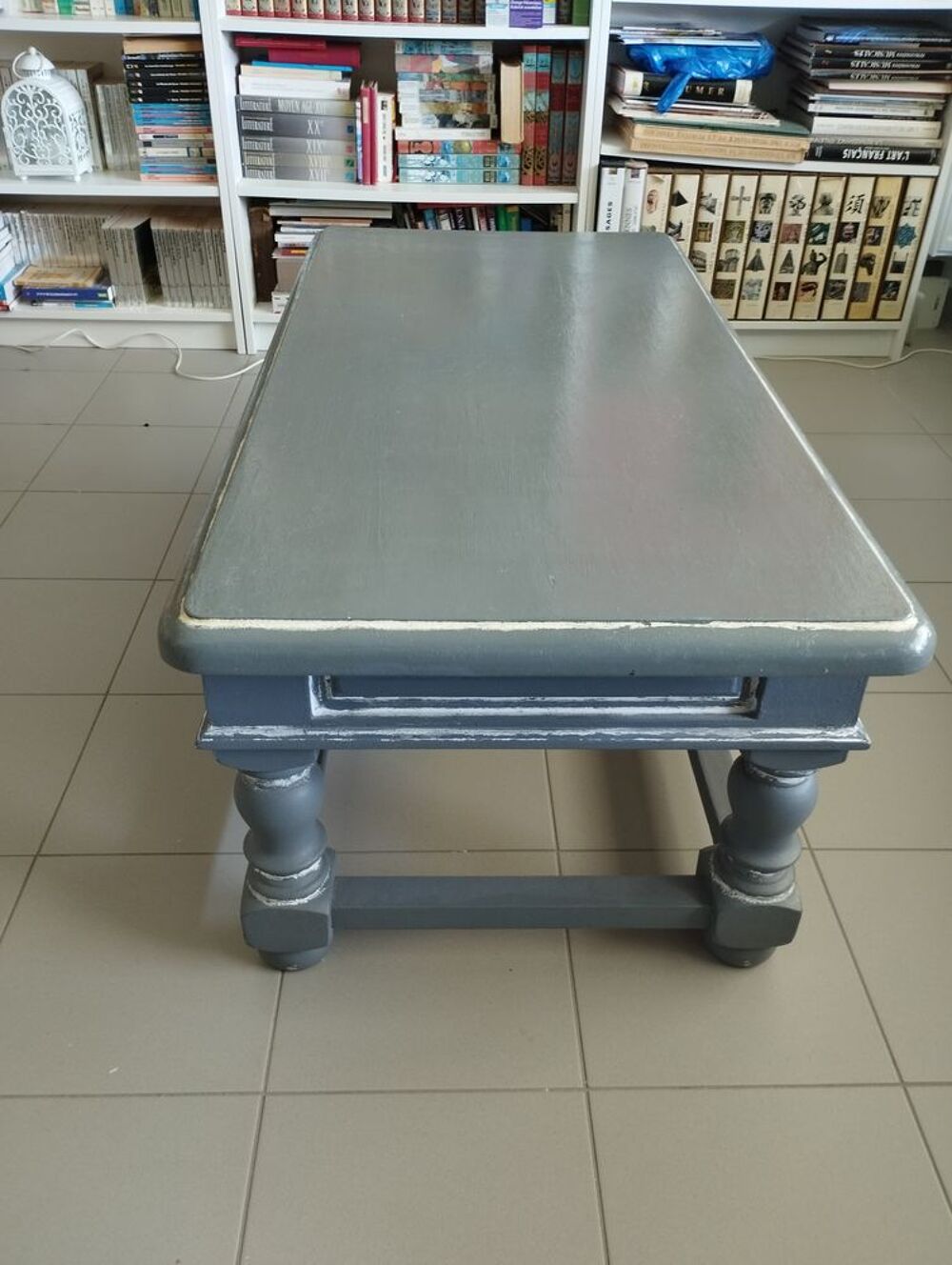 Table basse en bois massif teinte grise et blanc Meubles