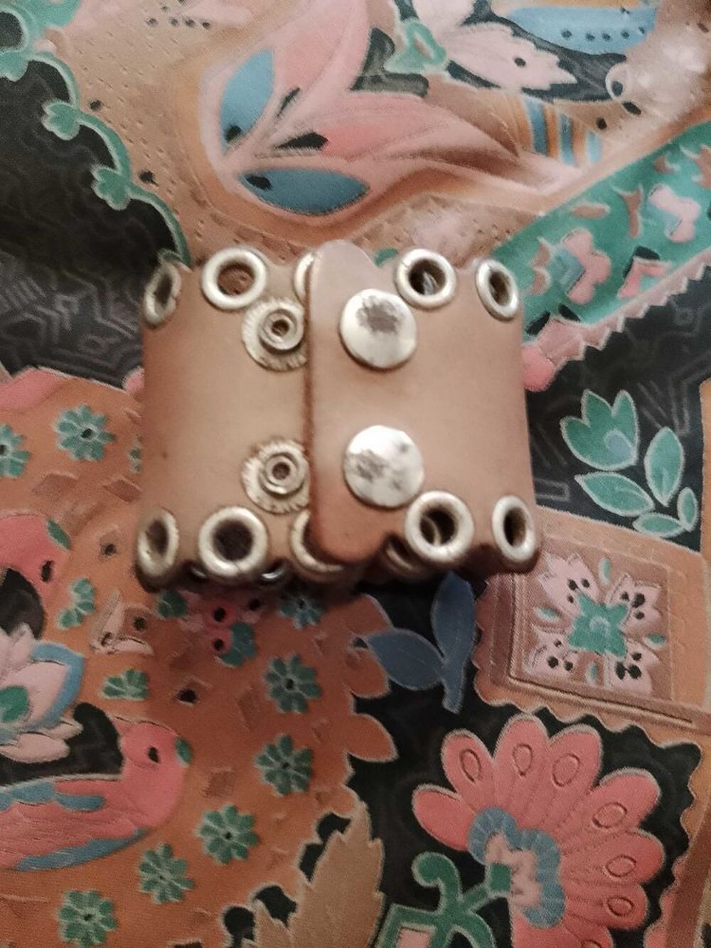 bracelet de force en cuir et m&eacute;tal argent&eacute; vintage ann&eacute;es 90 picky poo. Bijoux et montres