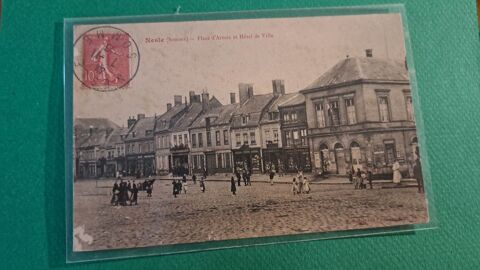 Cpa du 80 -NESLE- Place d'Armes  et H�tel du VIIIe . 7 Lucheux (80)