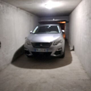  Parking / Garage  vendre 30 m