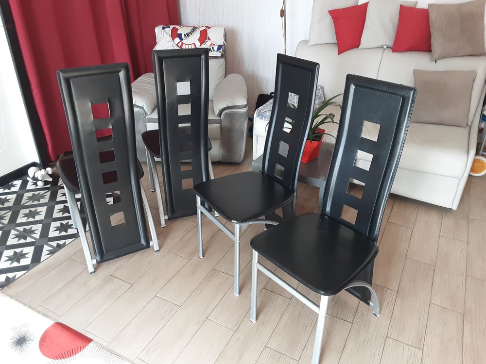 4 chaises pour 35 euros Meubles