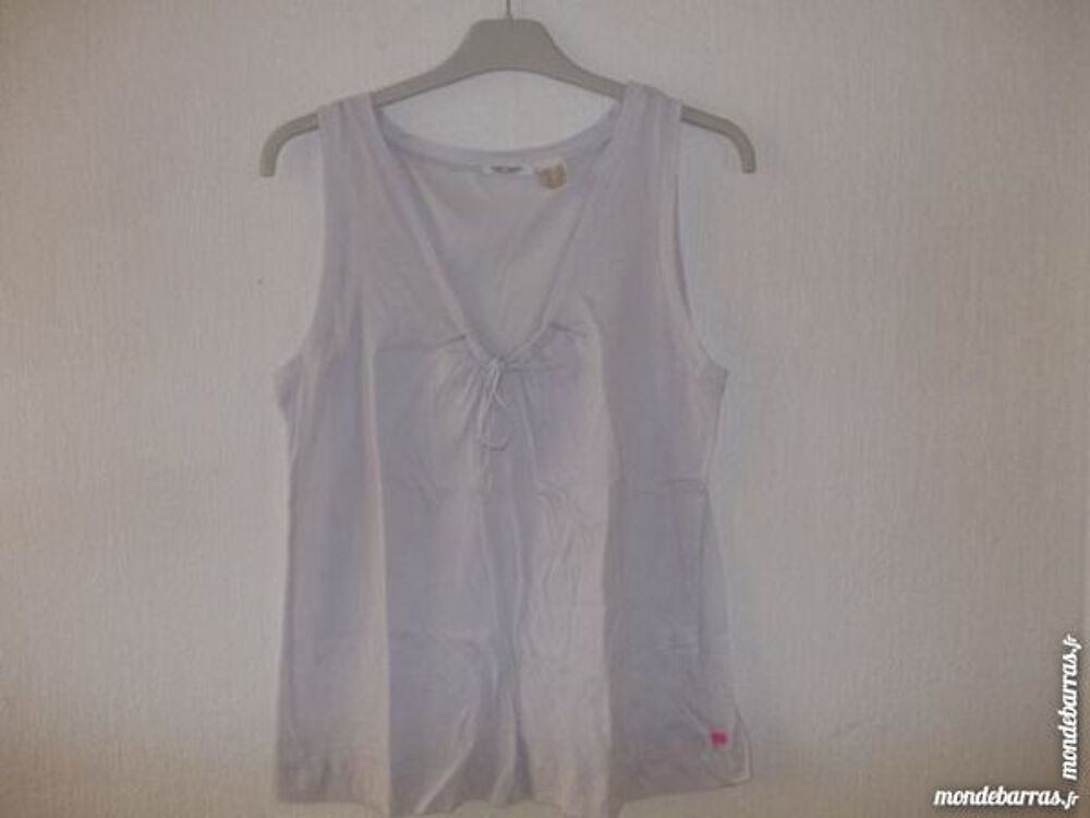 T-shirt neuf T 38/40 Vêtements