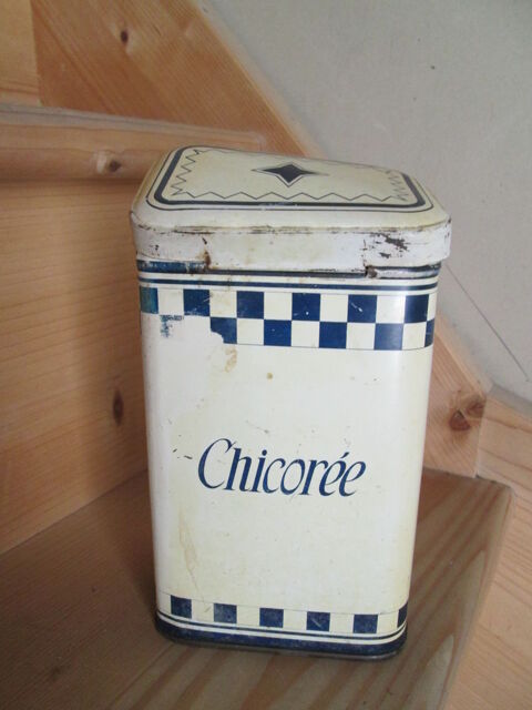 Boite en mtal trs ancienne ,fer blanc ,blanche motif bleu  25 Goussainville (95)