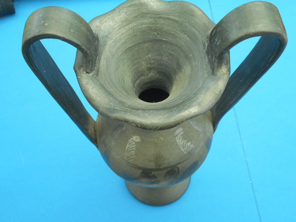 Vase poterie portugaise de Basalhaes Dcoration