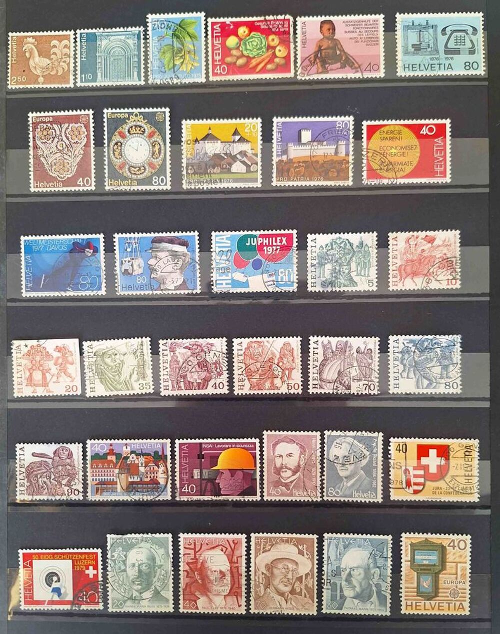 S&eacute;rie de timbres de collection de Suisse 