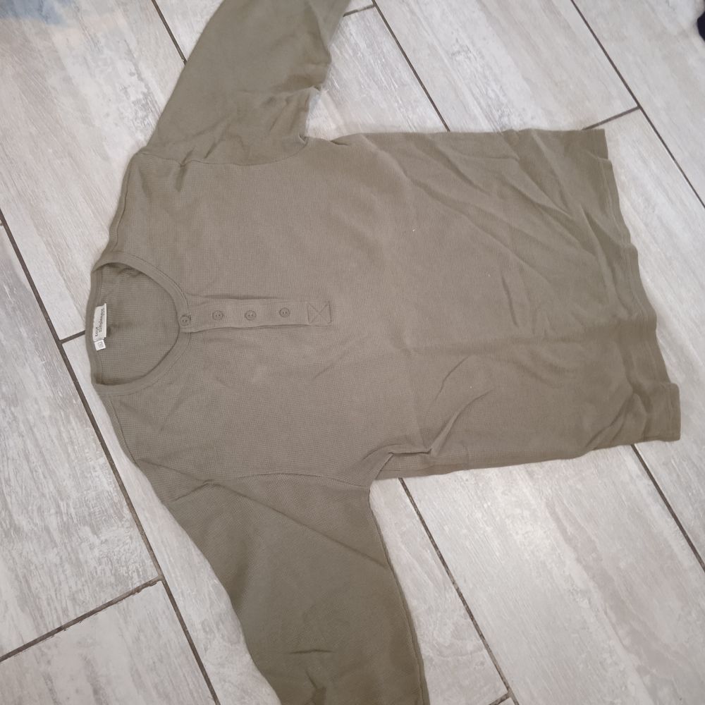Polo kaki manches longues marque "Tout simplement" taille XL Vêtements