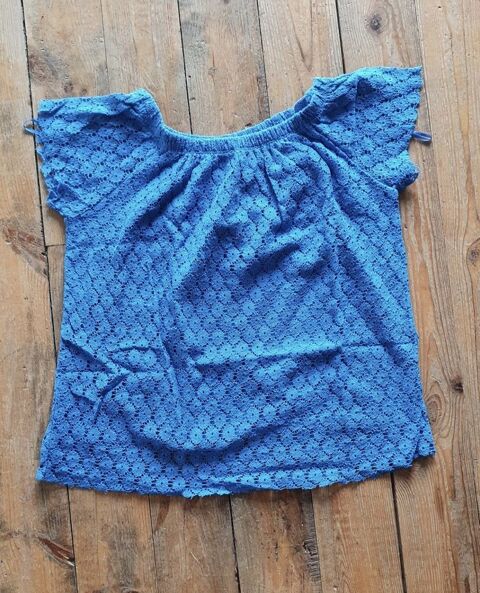 T-shirt  manches courtes bleu avec petits motifs fleurs 2 Monistrol-sur-Loire (43)