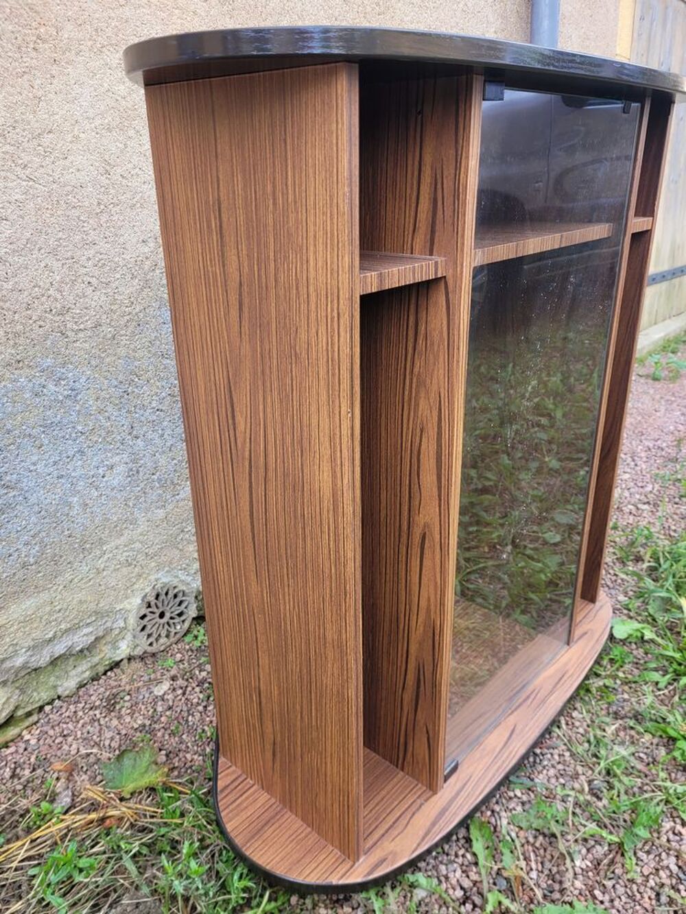 Table / Fauteuil / Meuble Meubles