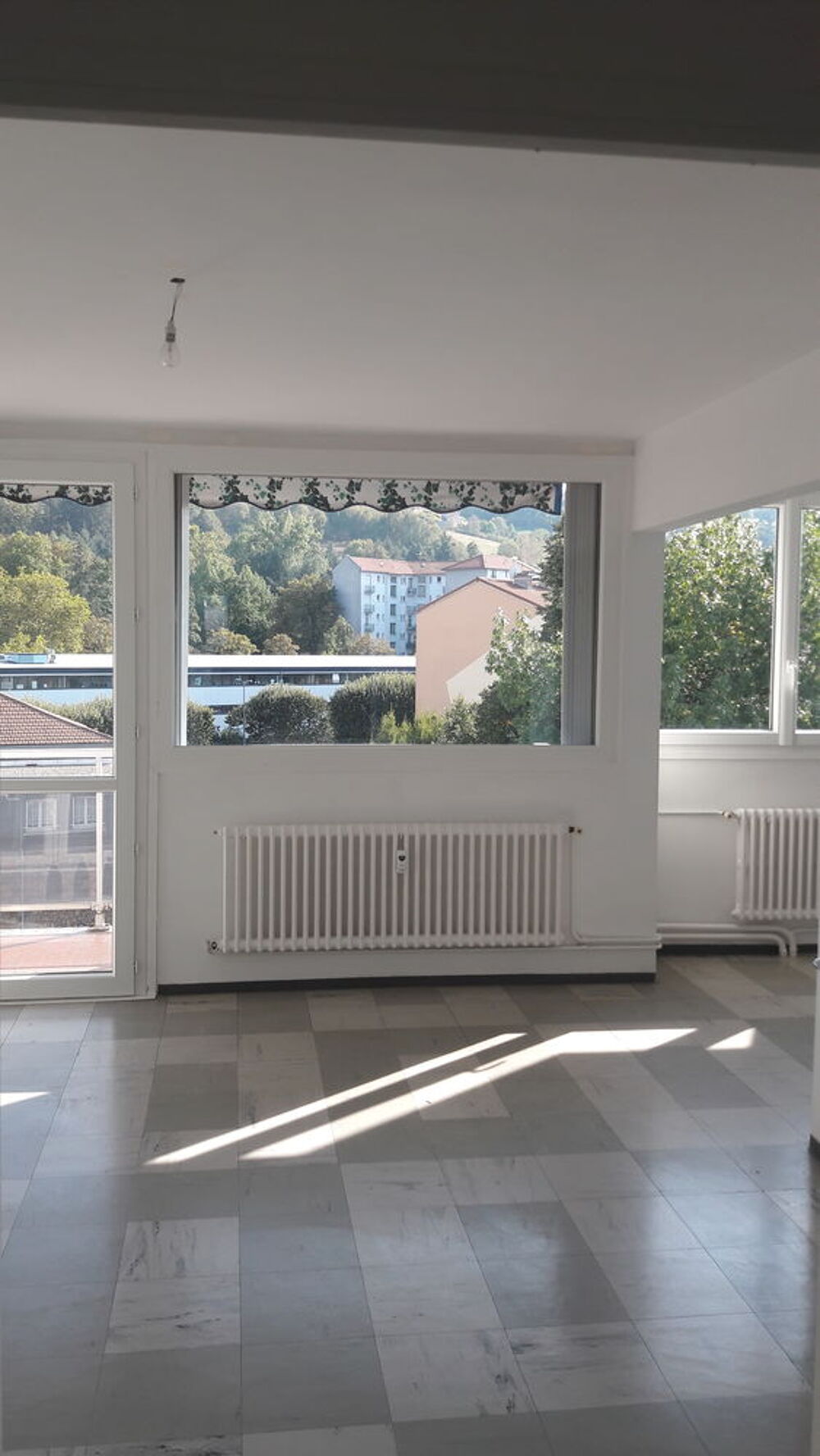 Appartement 4 pièces 72 m² · à Saint-Étienne · 72 m² · 65 000 €