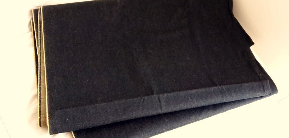 TISSU DE JEAN Vêtements