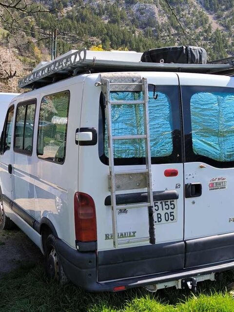 Van am&eacute;nag&eacute; Van am&eacute;nag&eacute; 2000 occasion Eygliers 05600