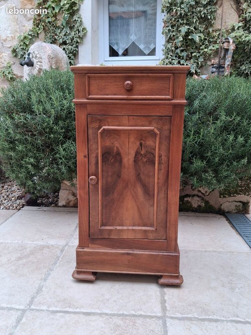Table de chevet ancienne Louis Philippe en noyer Meubles