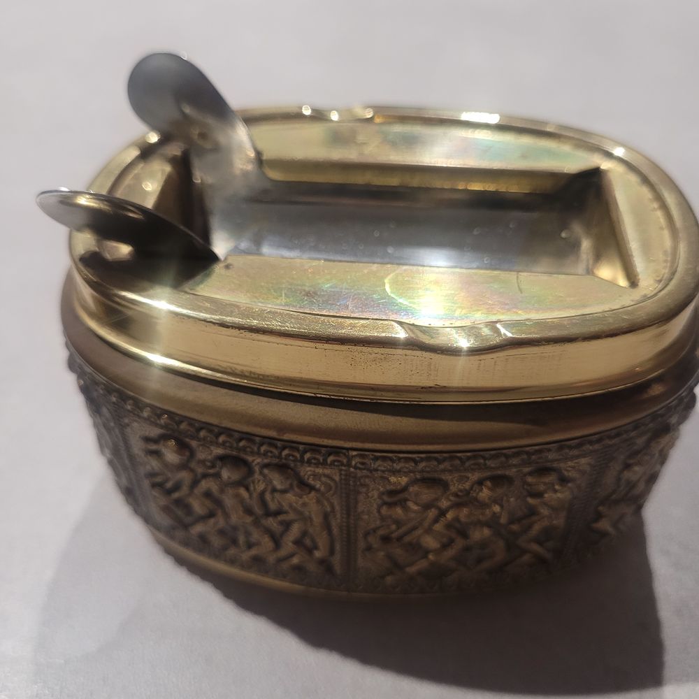 ARGENTERIE CHRISTOFLE / BACCARAT/ DAUM 