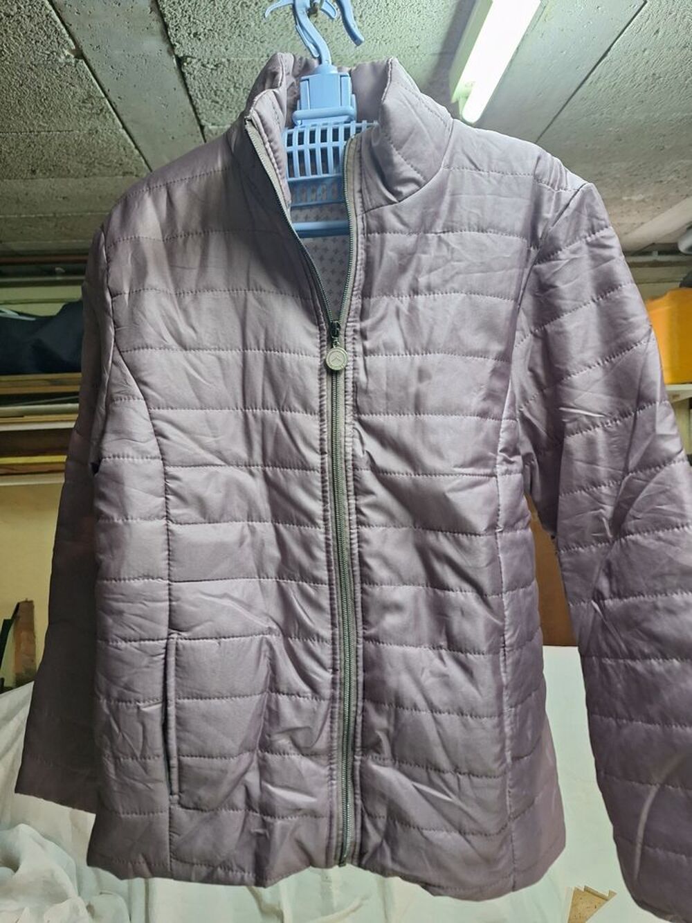 Lot de 5 v&ecirc;tements taille L et XL
Vtements