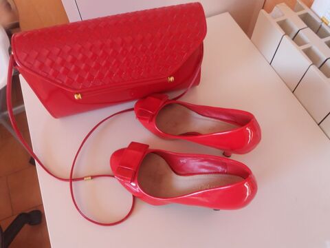 Escarpin + pochette rouge 20 Avignon (84)
