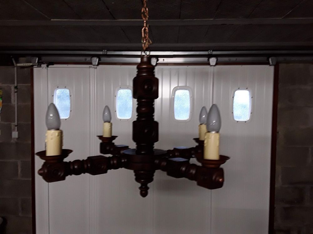 Lustre bois. Décoration