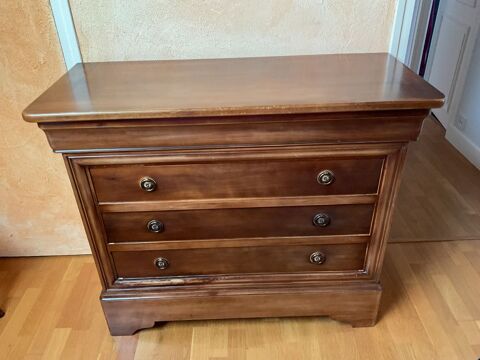 Commode Louis-Philippe en merisier massif patiné. 250 La Mézière (35)