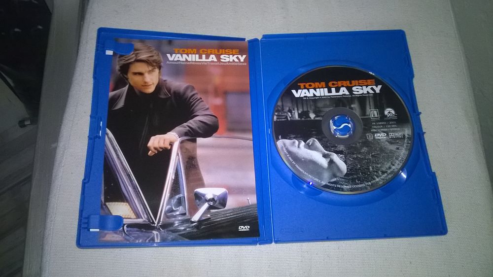DVD Vanilla Sky
Tom Cruise
2002
Excellent etat
En Fran&ccedil;a DVD et blu-ray