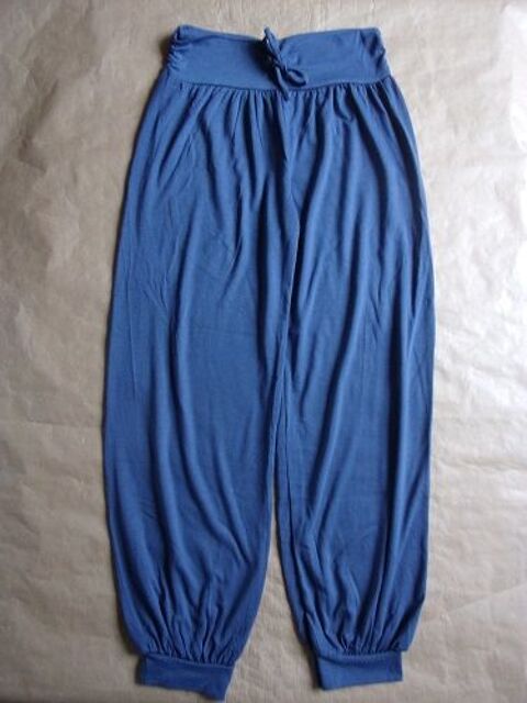 Pantalon bleu en taille 14 ans 2 Montaigu-la-Brisette (50)