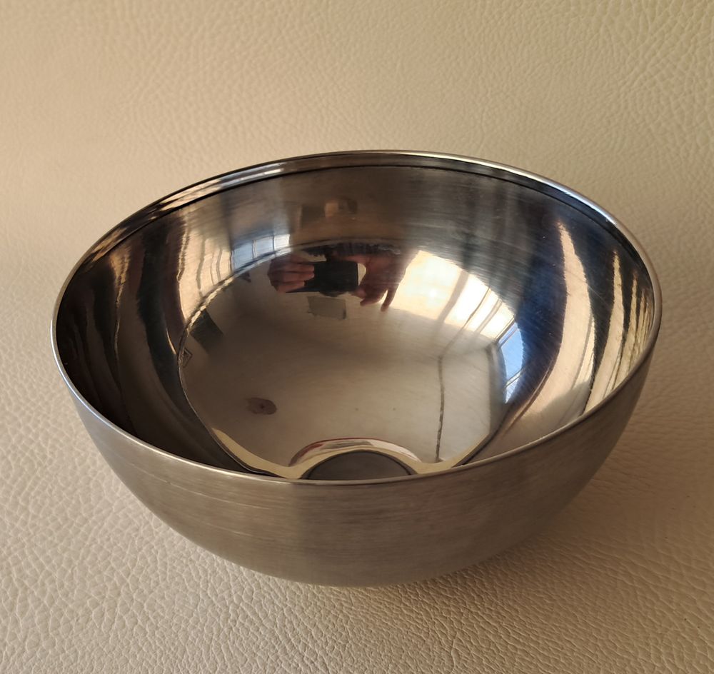 lot de 6 demi sph&egrave;re bol saladier en inox marque ikea 
Cuisine