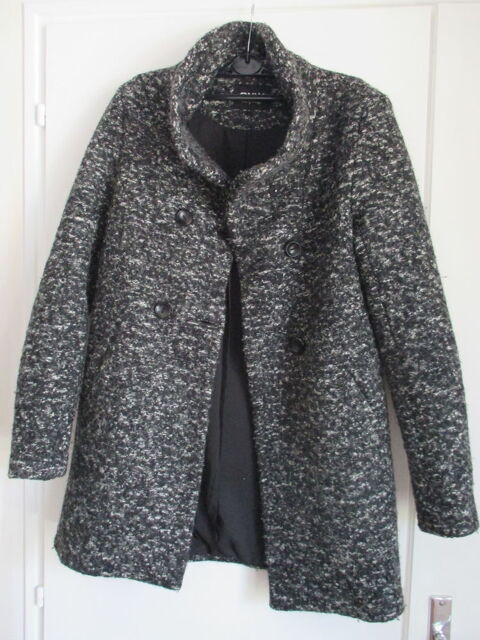 Manteau marque 'ONLY' 13 Castelnau-de-Mdoc (33)