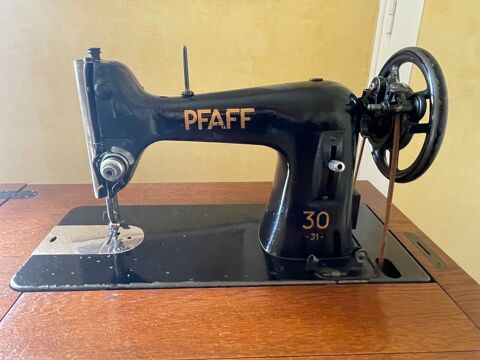 Machine   coudre Pfaff collection annes 50 150 Cusset (03)
