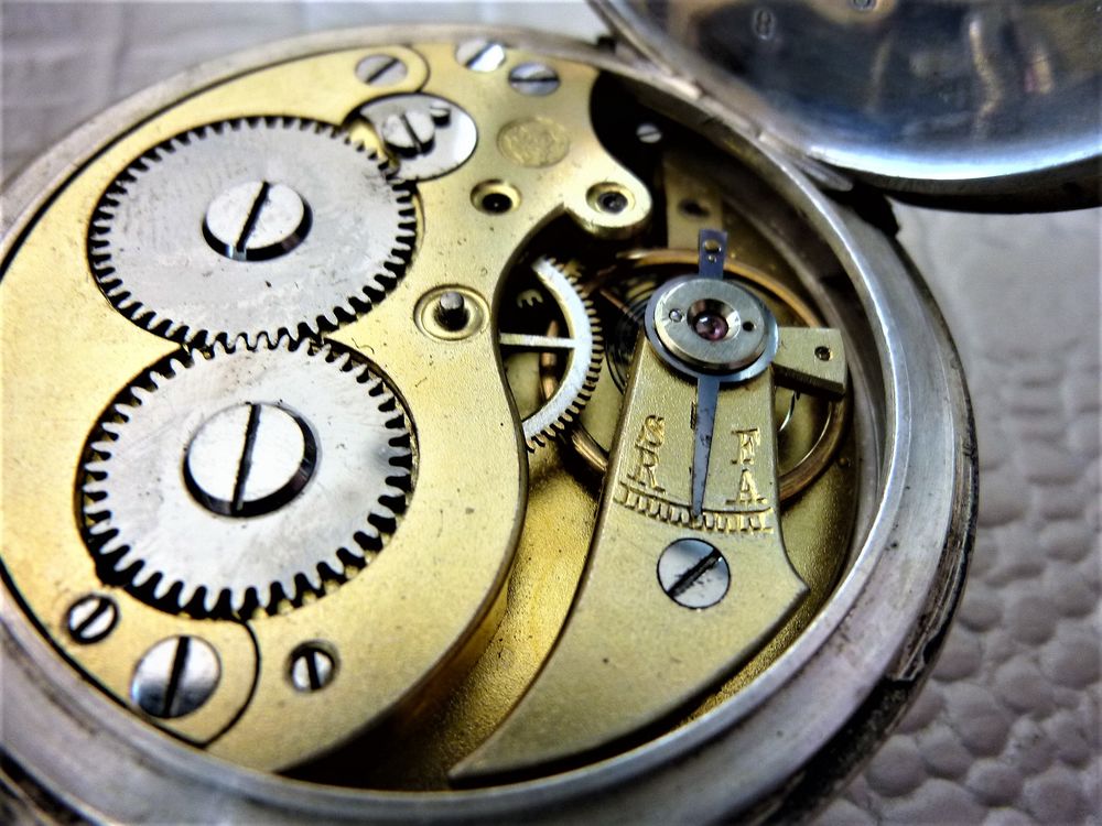 Juillard Cie Fr&egrave;res " Cortebert " montre gousset vers 1890 G Bijoux et montres