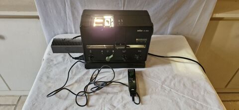 Projecteur Diapos Braun mod�le D300 avec t�l�commande 45 Saint-Pierre-les-�tieux (18)