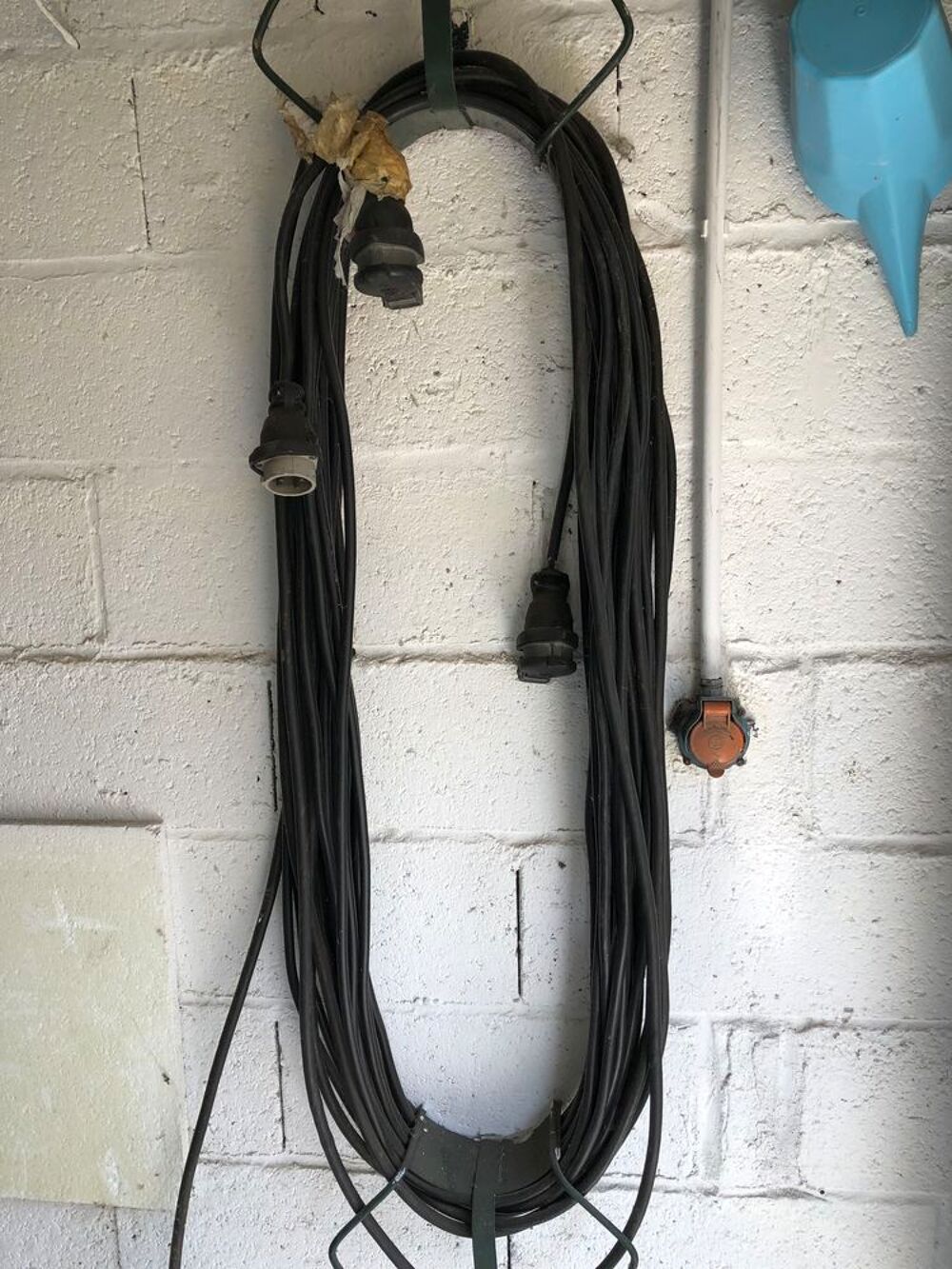 Rallonge triphas&eacute;e 380 V 
Bricolage