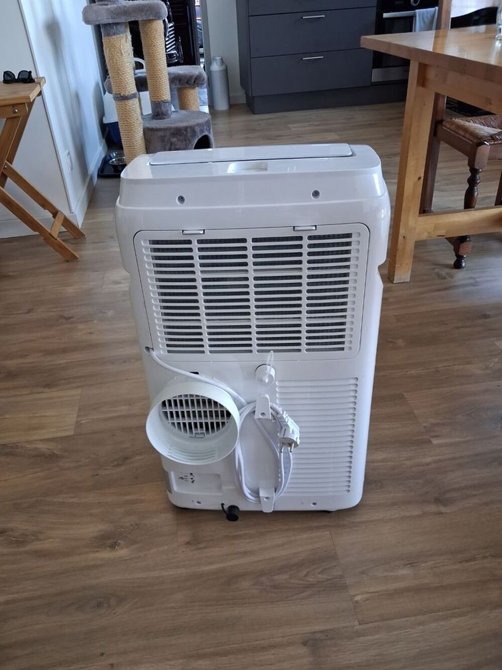 CLIMATISEUR MOBILE Electroménager