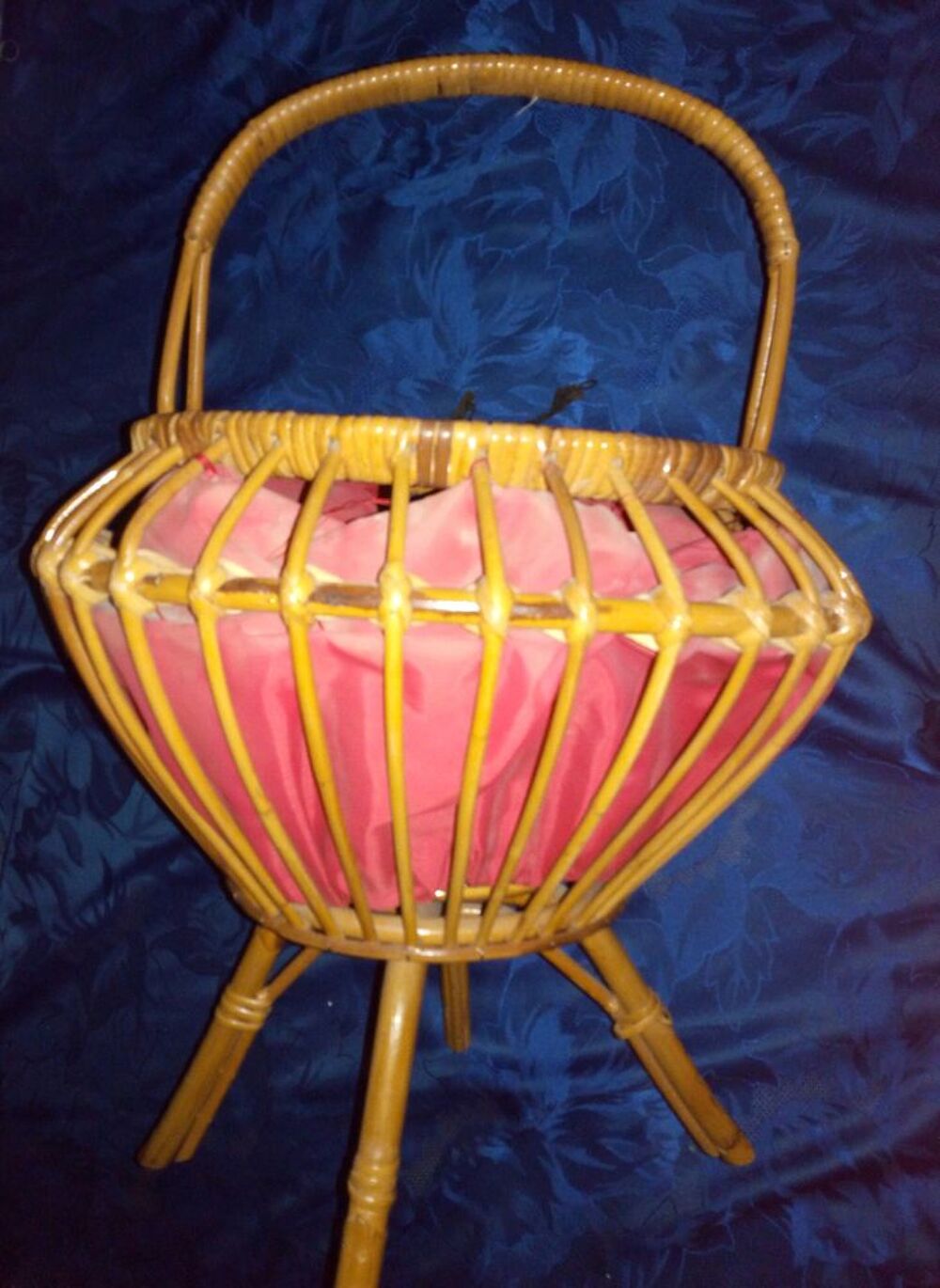 tricoteuse en rotin vintage ann&eacute;e 1960 
