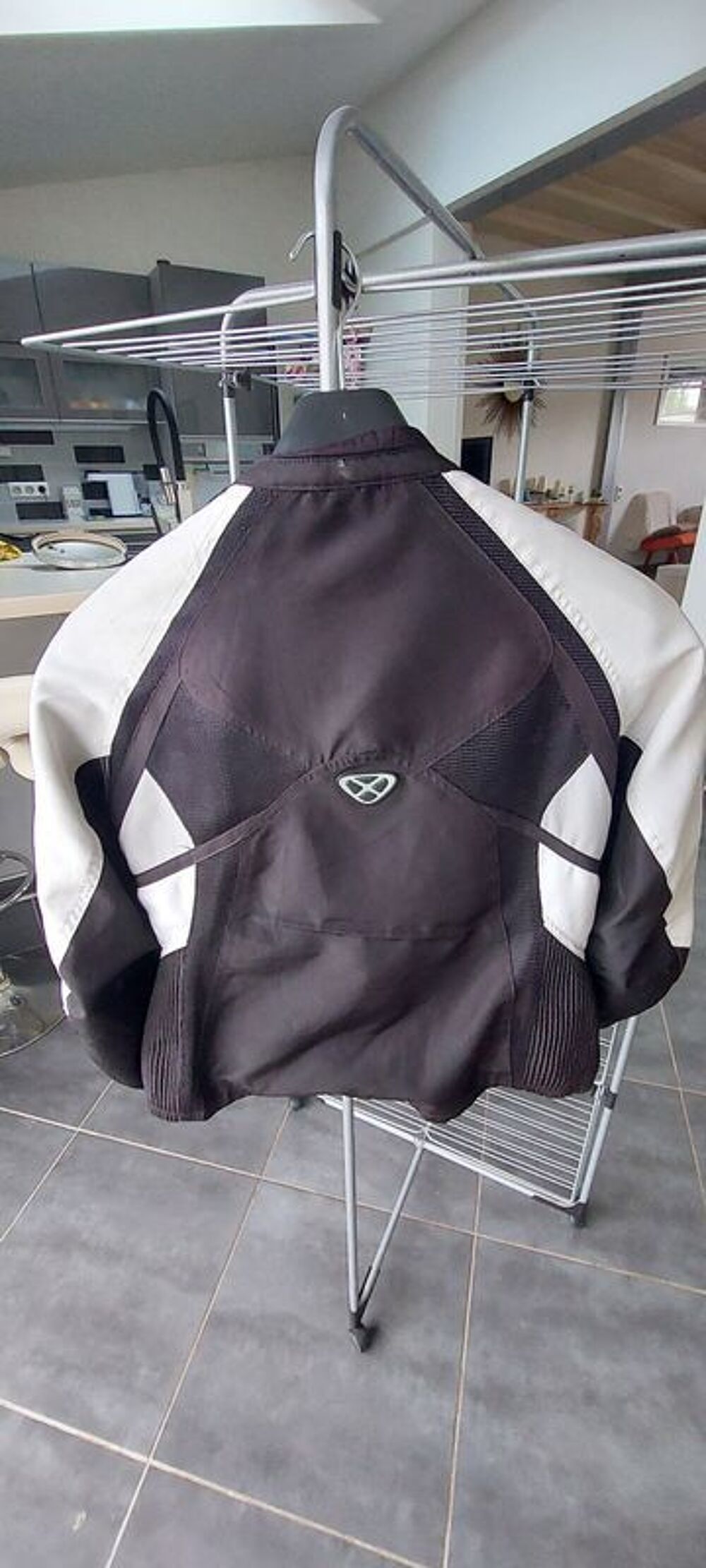 Blouson moto femme M&middot;&middot;IXON Vêtements