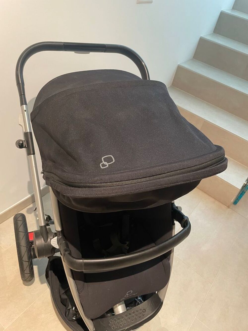 poussette enfant achet&eacute; 750 vendu 250 euro Puériculture