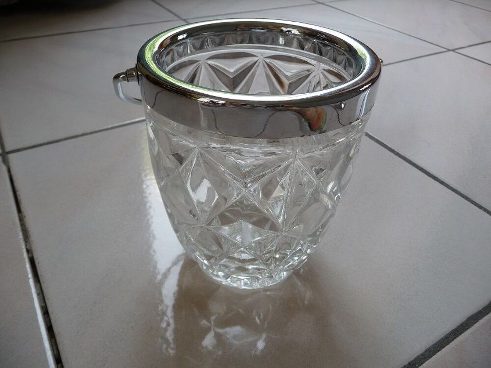 Seau &agrave; gla&ccedil;ons avec sa cuill&egrave;re ann&eacute;es 60-70 Cuisine