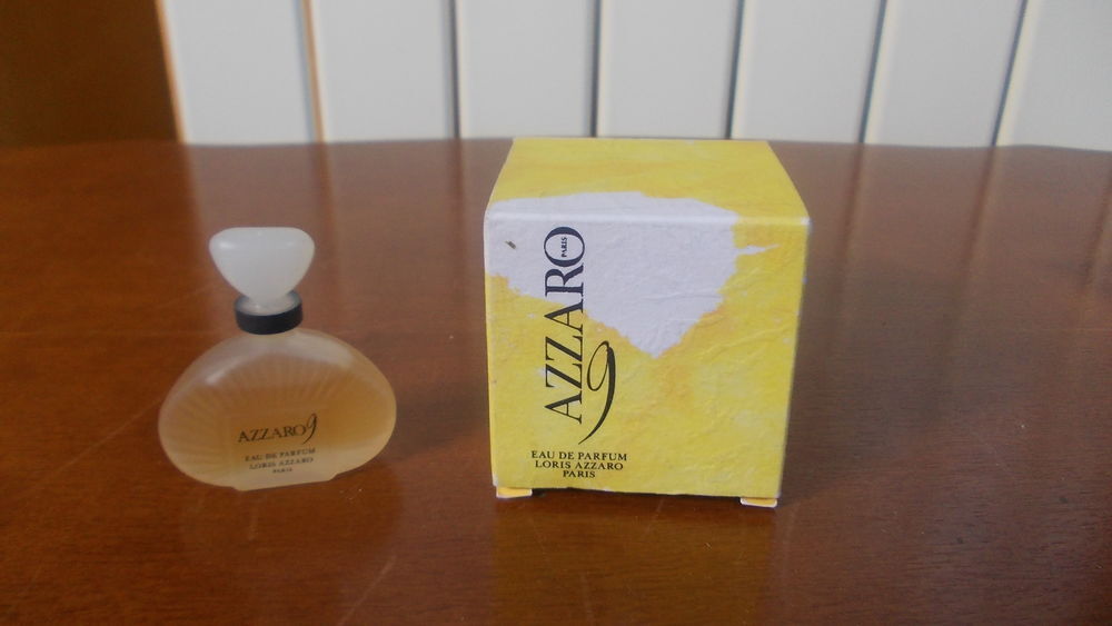 miniature Azzaro 9 