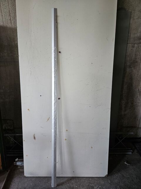 Barre de seuil en alu sous emballage 11 Villars (42)