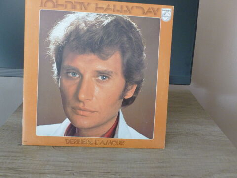 LOT DE 8 disques 33  tours .JOHNNY HALLYDAY 0 Longueil-Sainte-Marie (60)