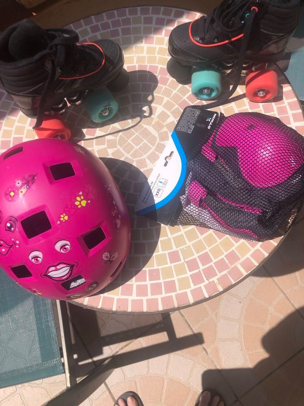 rollers 4 roues, casque et protections Sports