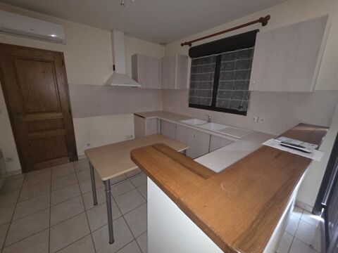   F3 avec place de parking Appartement - 3 pi�ce(s) - 63 m�