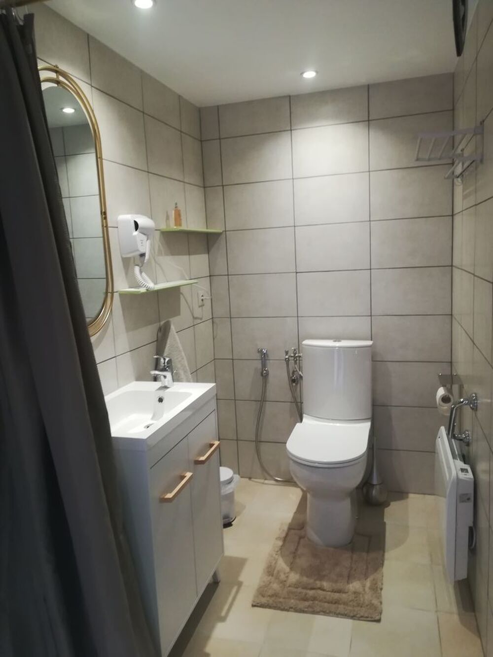 Location Appartement Voglans meublé climatisé au rez de chaussée de notre maison Voglans