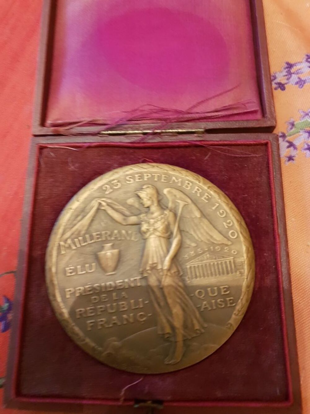 m&eacute;dailles de bronze 