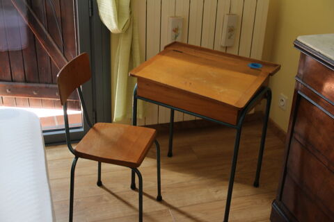 petit bureau avec sa chaise 0 Gaillac (81)