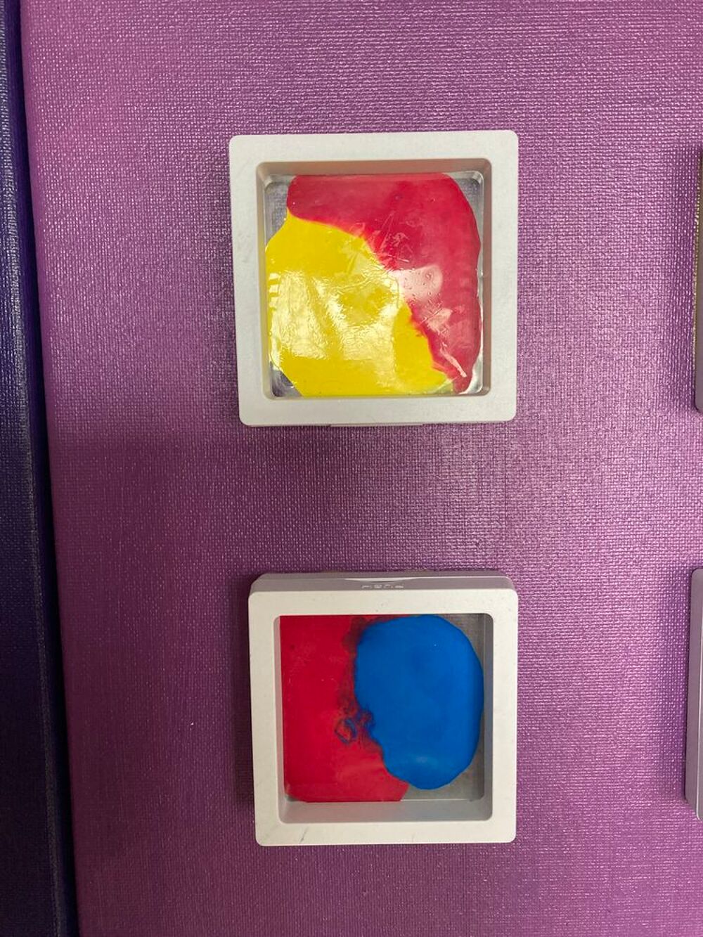 Tableau abstrait en relief. Décoration