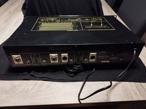 Yamaha Graphic Equalizer Model Q2031 A 150 Narbonne (11)