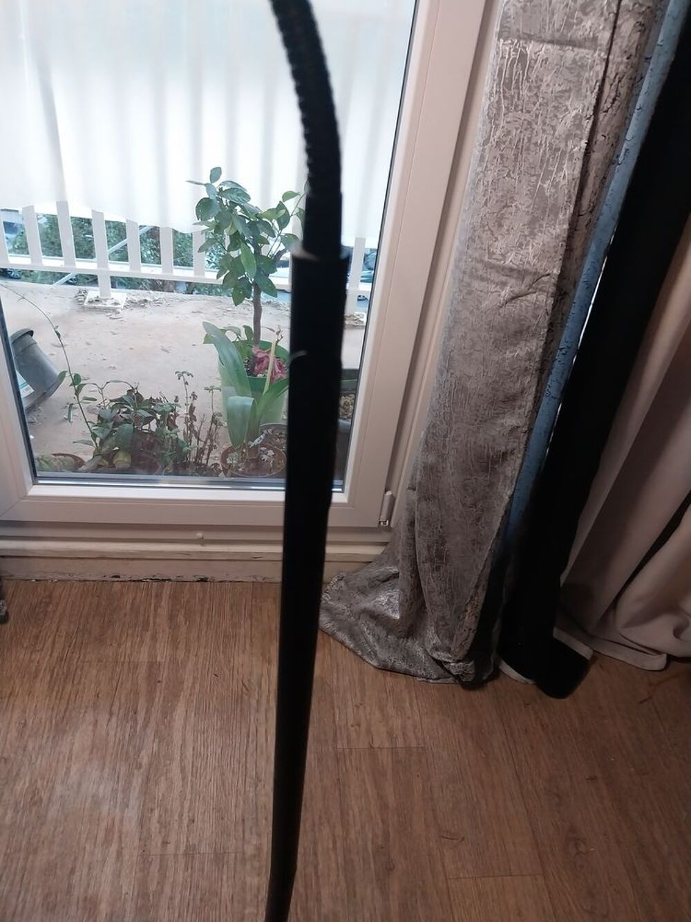 Vente Appartement lampadaire. Comme neuf. Montreuil
