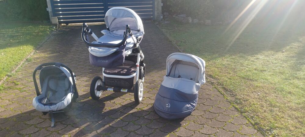 Poussette Trio Pu�riculture