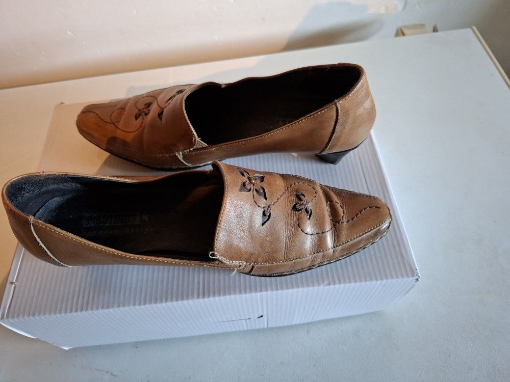 ESCARPINS CUIR PIKOLINOS
Chaussures