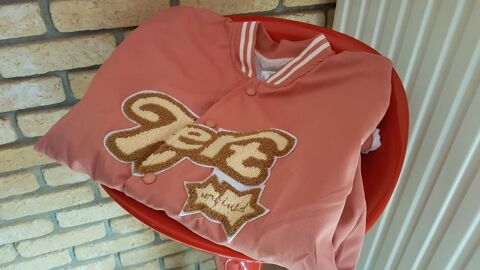 Veste de Baseball pour femme Neuf
25 Lille (59)