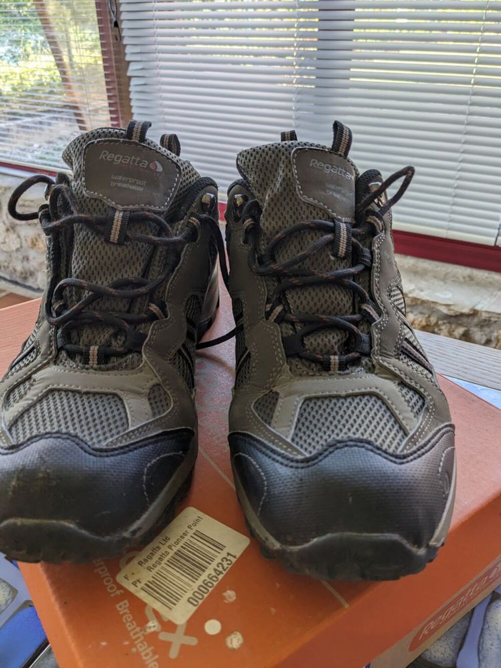 Chaussure de randonn&eacute;e Chaussures